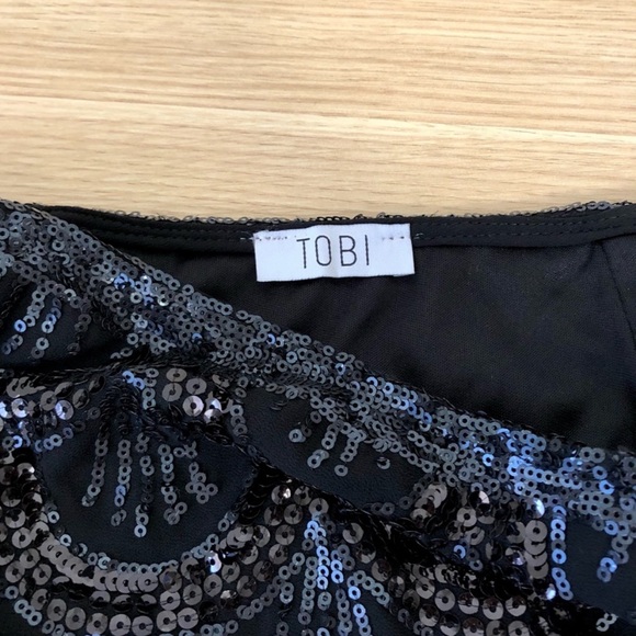 TOBI Mini Skirt Scallop Hem - Picture 2 of 5